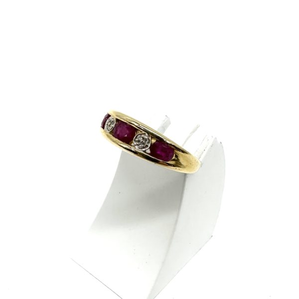 Bague jonc or jaune, rubis et diamants – Image 4